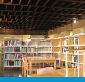 Imagen: biblioteca; visitas a la biblioteca y al museo